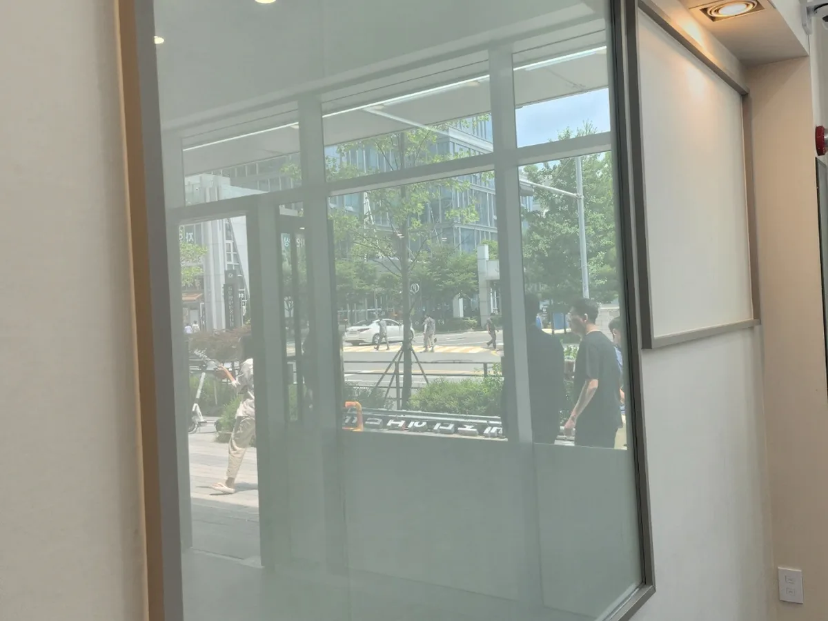 유성구 가정동 건물 복도·대기 동선 야간 위생청소 사례 - 행진크린
